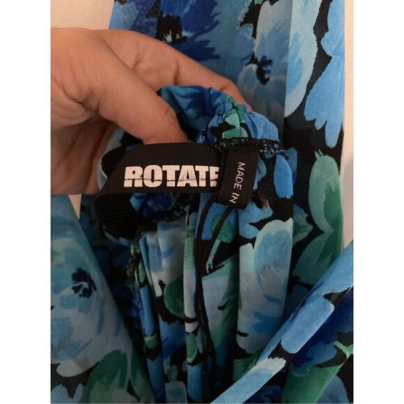 Rotate Chiffon‎ Maxi Slit Dress - Picture 4 of 7